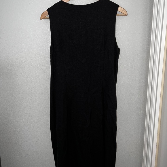 Black Linen Button-up Dress - Picture 2 of 3